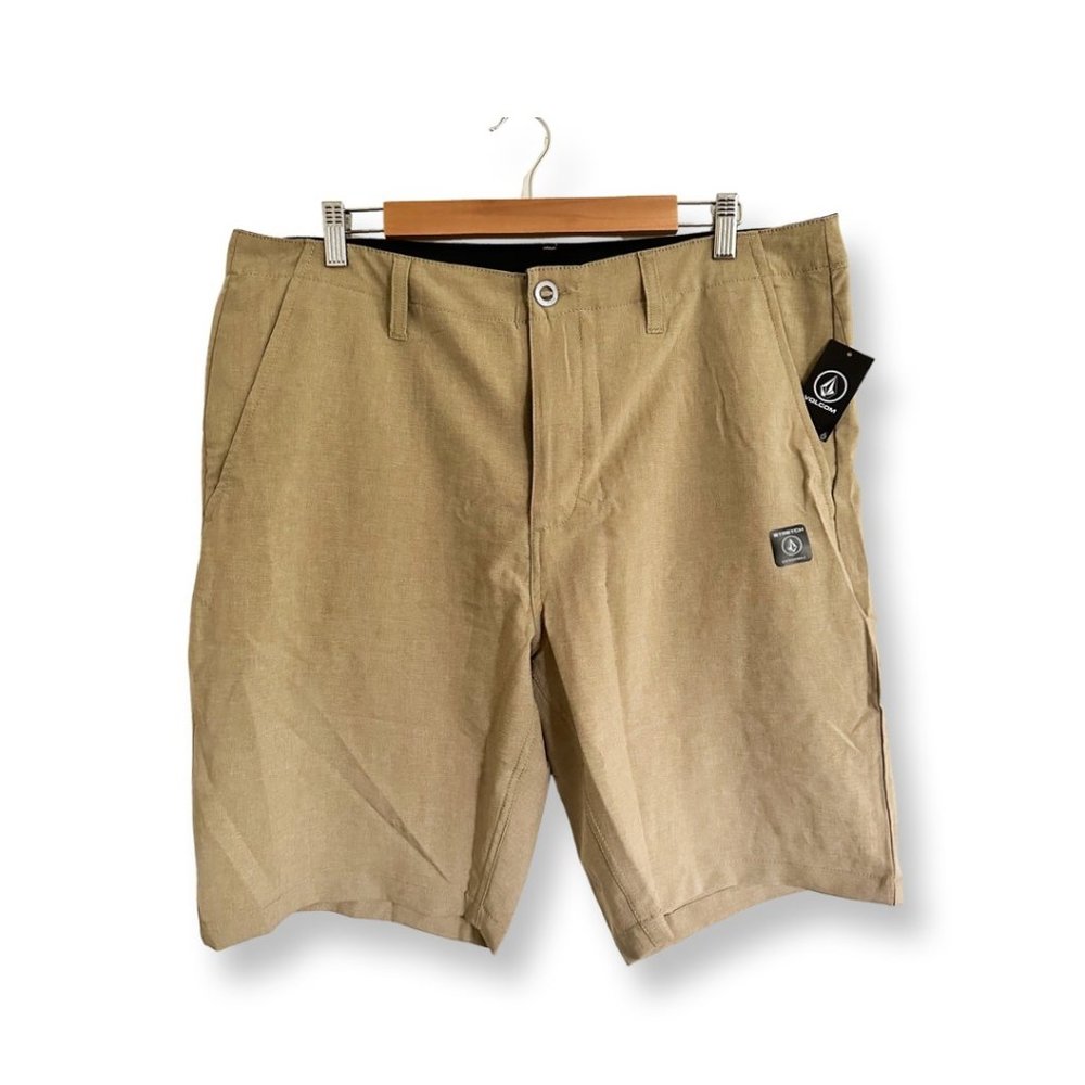New Volcom Men’s Size 36 Shorts Surf N' Turf 4 Way Stretch Khaki NWT